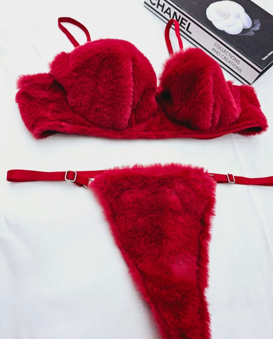 Kırmızı Peluş Takım