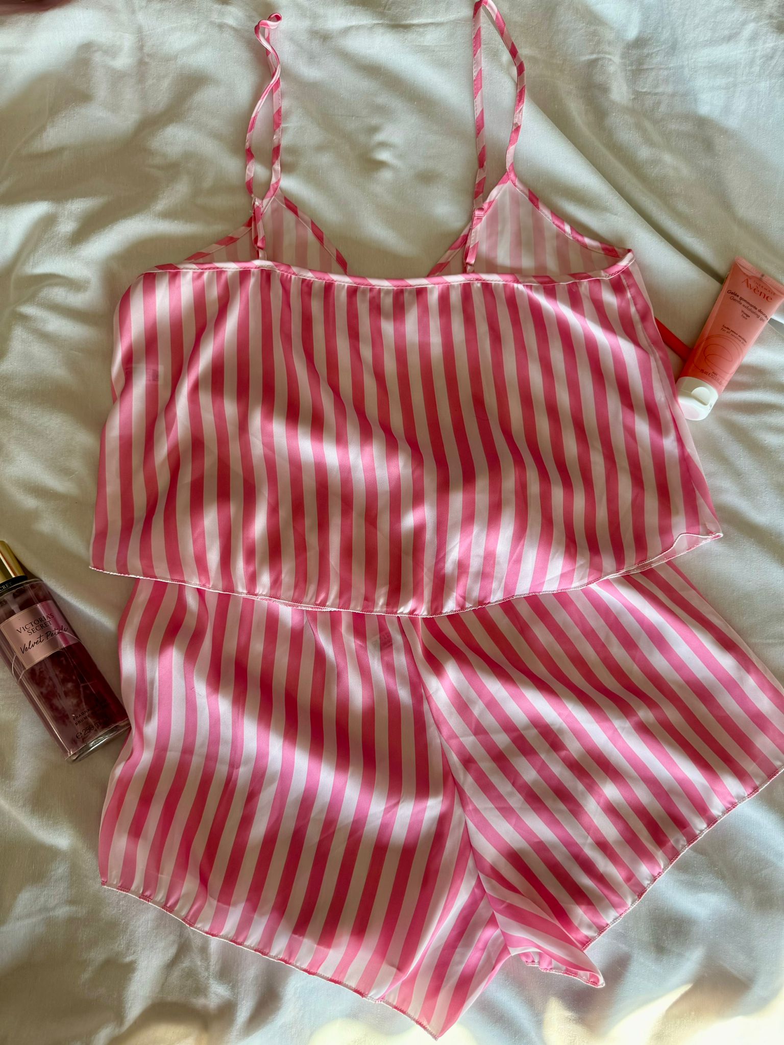 Pembe Beyaz Çizgili